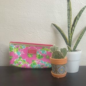 Lilly Pulitzer x Estée Lauder makeup bag